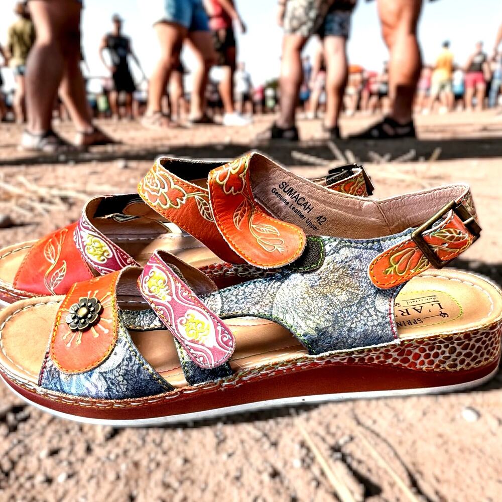 Women's 10.5/11 L'Artiste by SPRING STEP Sumacah Floral Leather Wedge Sandals